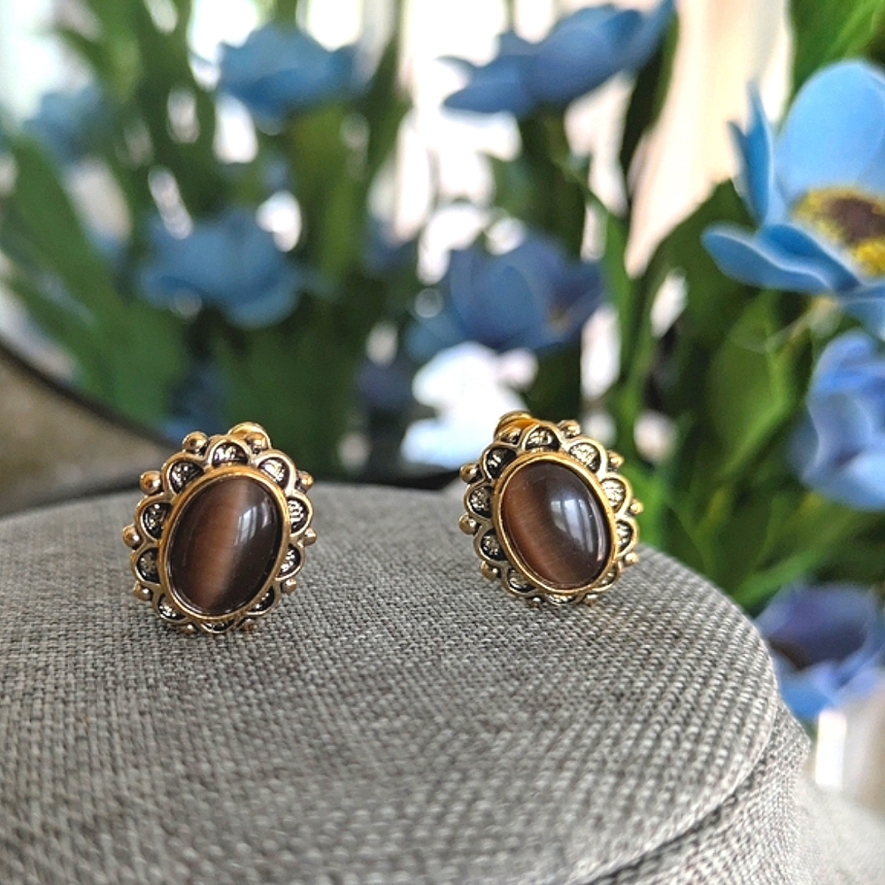 Vintage, Cabochon Tigers Eye Style Clip On Earrings - Picture 2 of 10